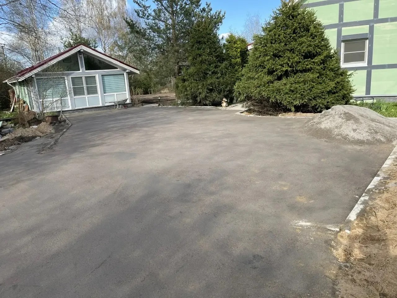 Подготовка парковочной площадки у дома