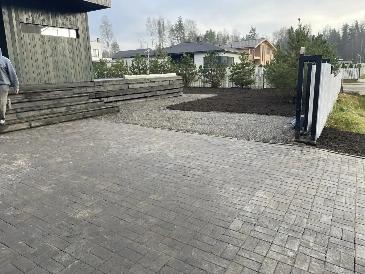 Мощение площадки и въезда