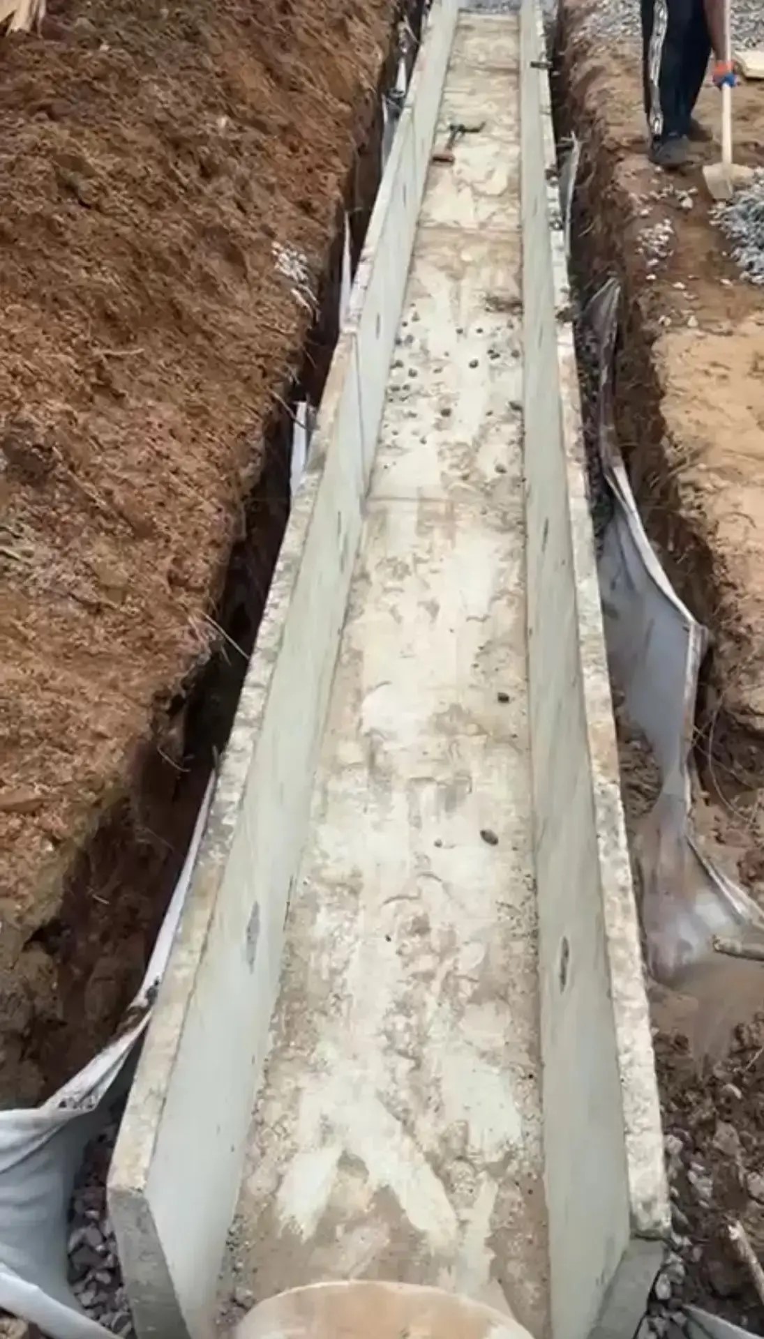 Подготовка бетонного основания на участке