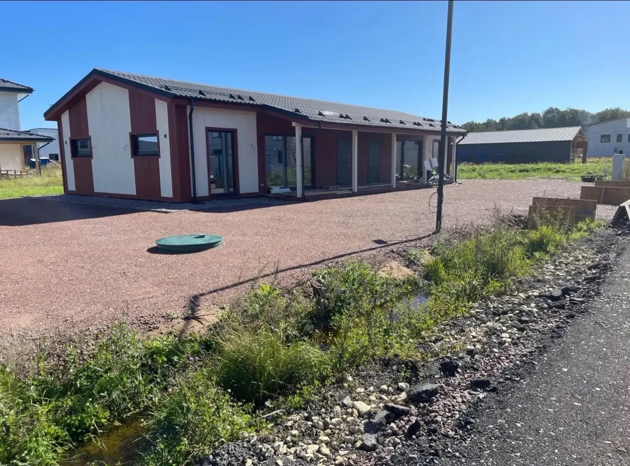 Выравнивание территории под основание